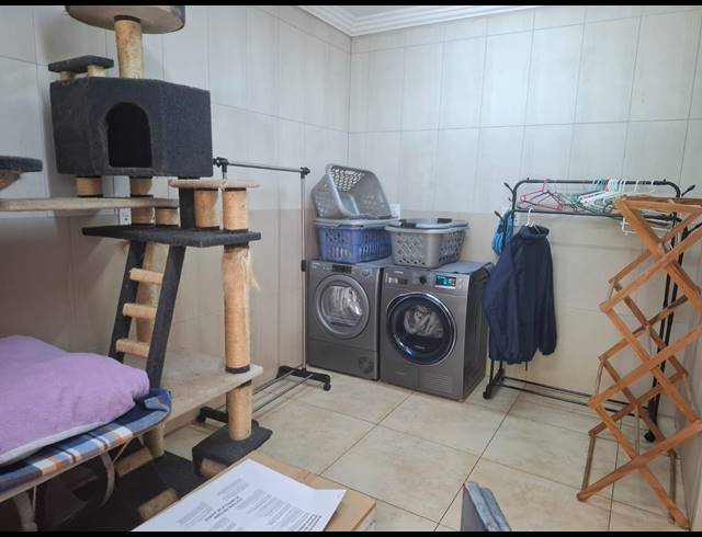 4 BEDROOM HOUSE FOR SALE IN UNITAS PARK